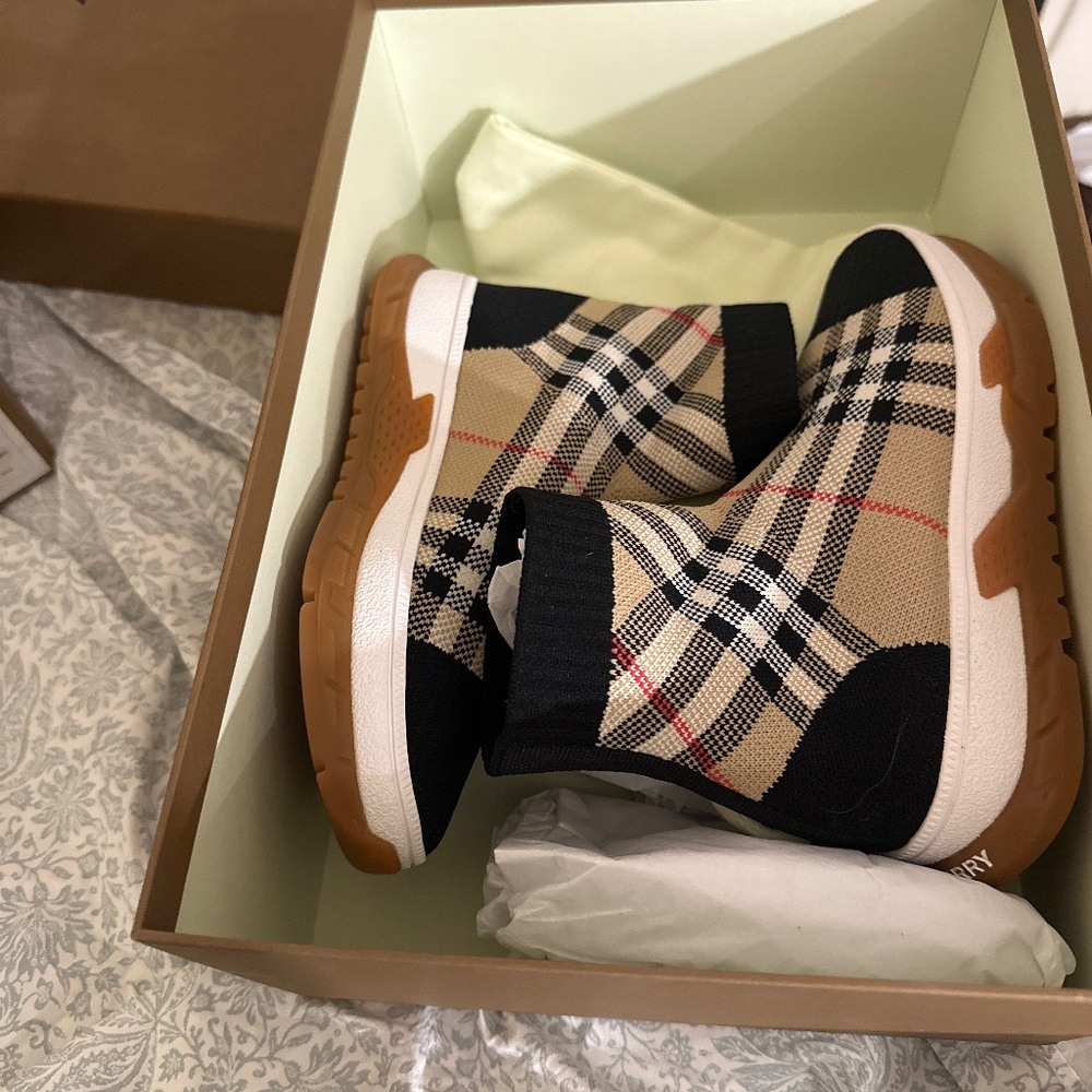 Toddler sneakers